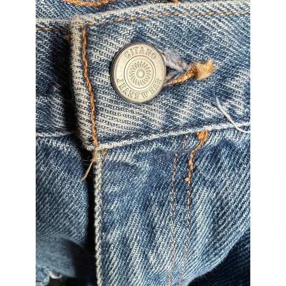 GITANO Flower Embroidered Denim Shorts - Picture 4 of 8